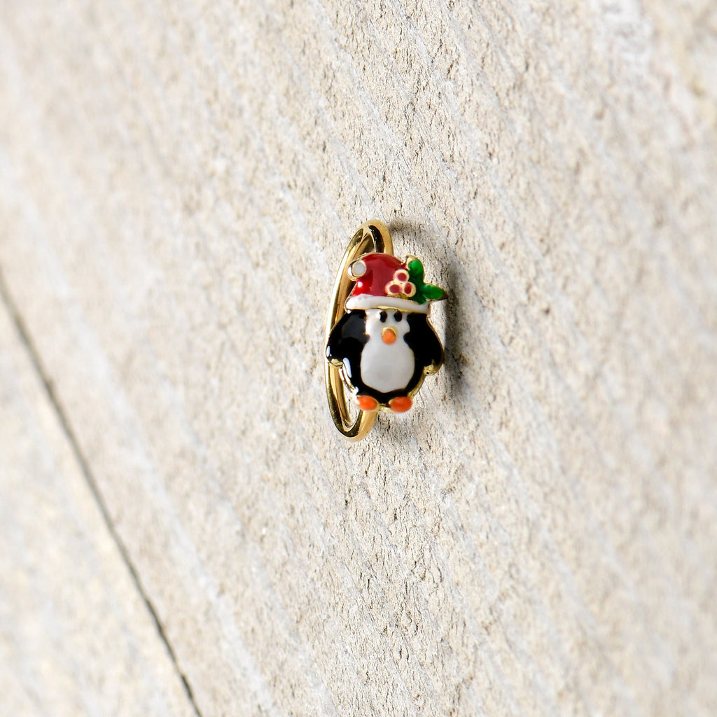 BodyCandy 20G 5/16 Gold Tone Holly Hat Penguin Holiday Nose Hoop — size reference