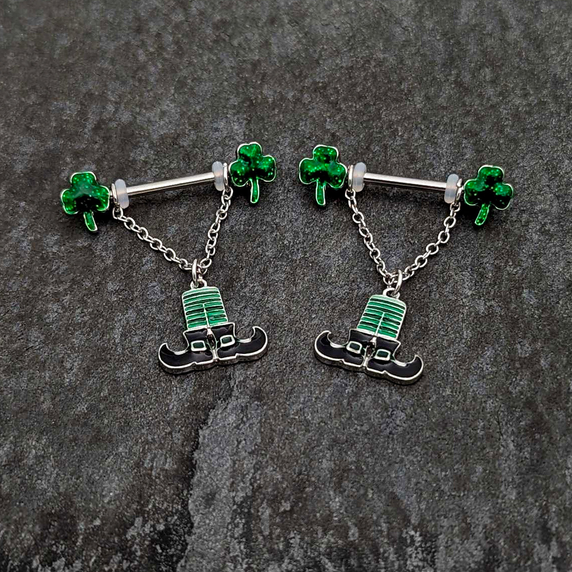 BodyCandy 14G 11/16 Leprechaun Legs Shamrock Chain Dangle Nipple Ring Set — alternative angle