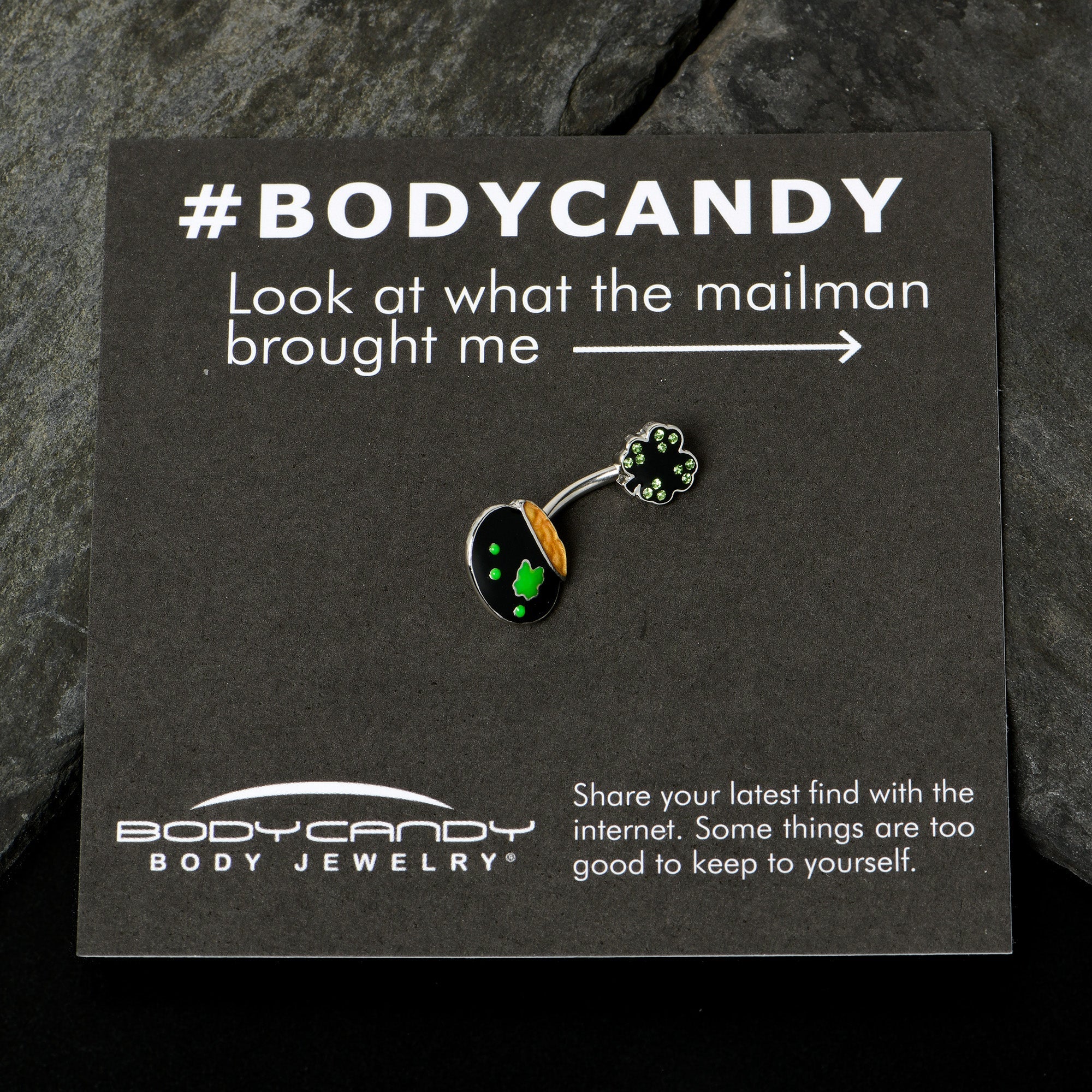 BodyCandy Green Gem Shamrock Pot Of Gold Black Double Mount Belly Ring — size reference