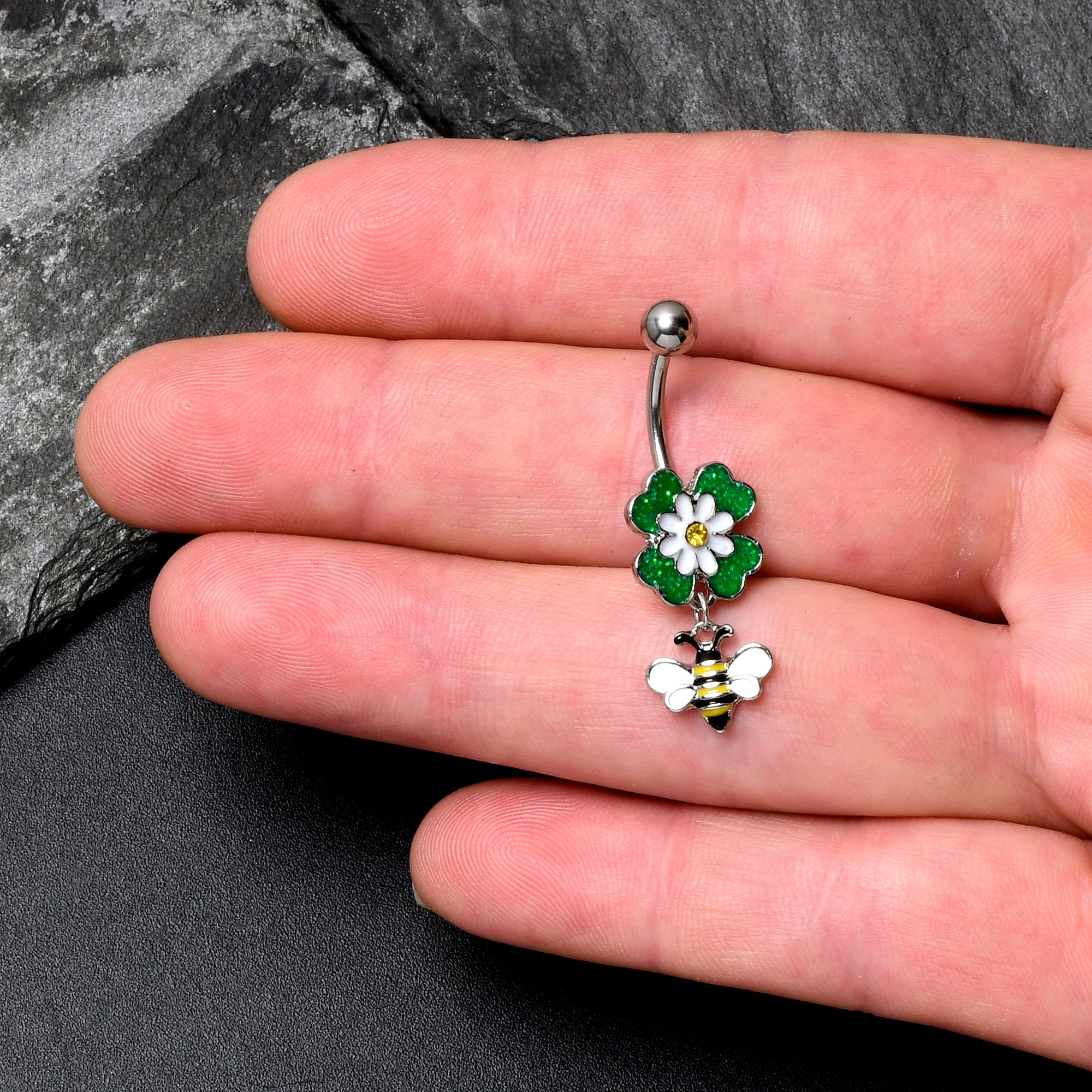 BodyCandy Yellow Gem Daisy Bee Glittery Dangle Belly Ring — detail close-up