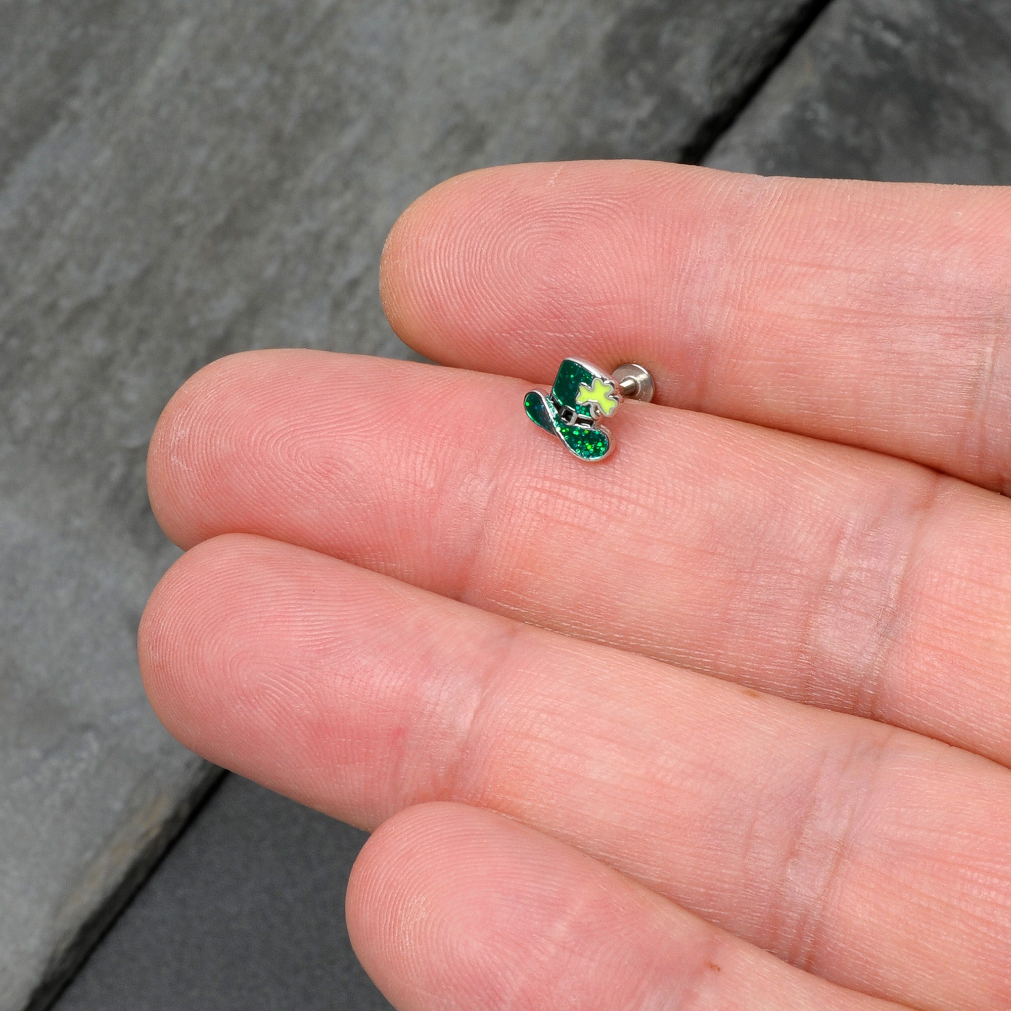 BodyCandy 16G 5/16 Glitter Top Hat Shamrock St Patricks Labret Monroe Tragus — size reference