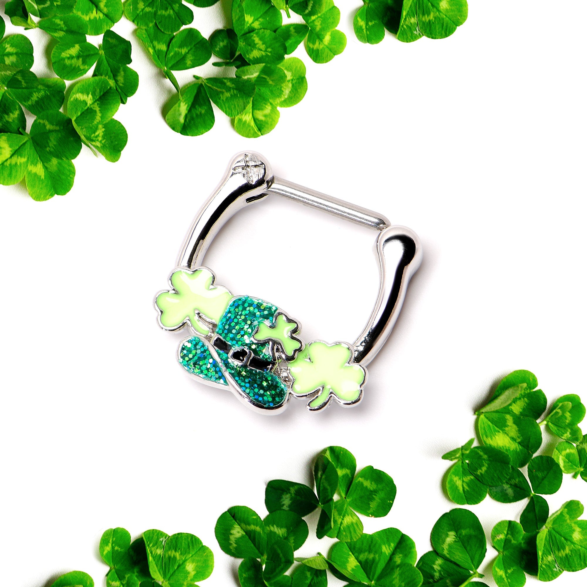 BodyCandy 16G 5/16 Glitter Top Hat Shamrock St Patricks Cartilage Clicker — side view