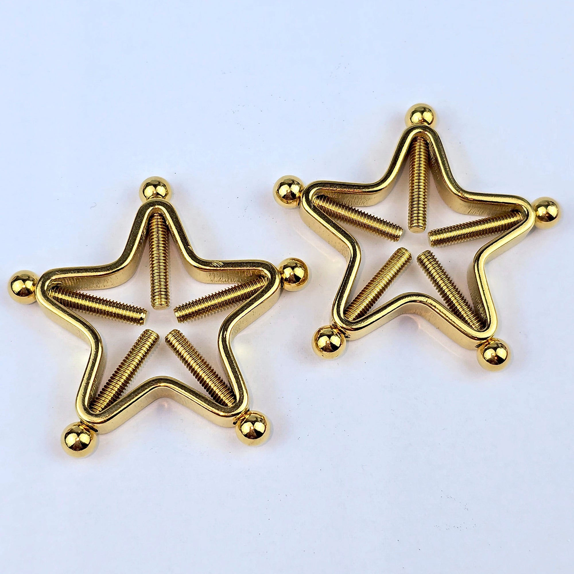 BodyCandy Gold Tone Star Bolt Style Clip on Non Pierced Nipple Ring Set — main product shot