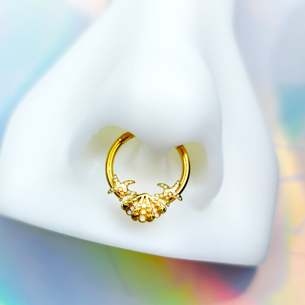 BodyCandy 16G 3/8 Gold Tone Luxe Sea Shell Glam Starfish Hinged Segment RIng — detail close-up