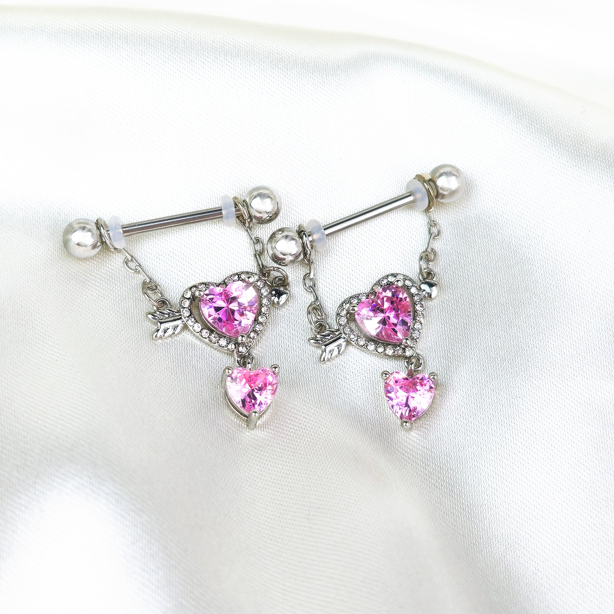 BodyCandy 14G 9/16 Pink CZ Gem Fusion Of Love Arrow Heart Dangle Nipple Ring Set — detail close-up