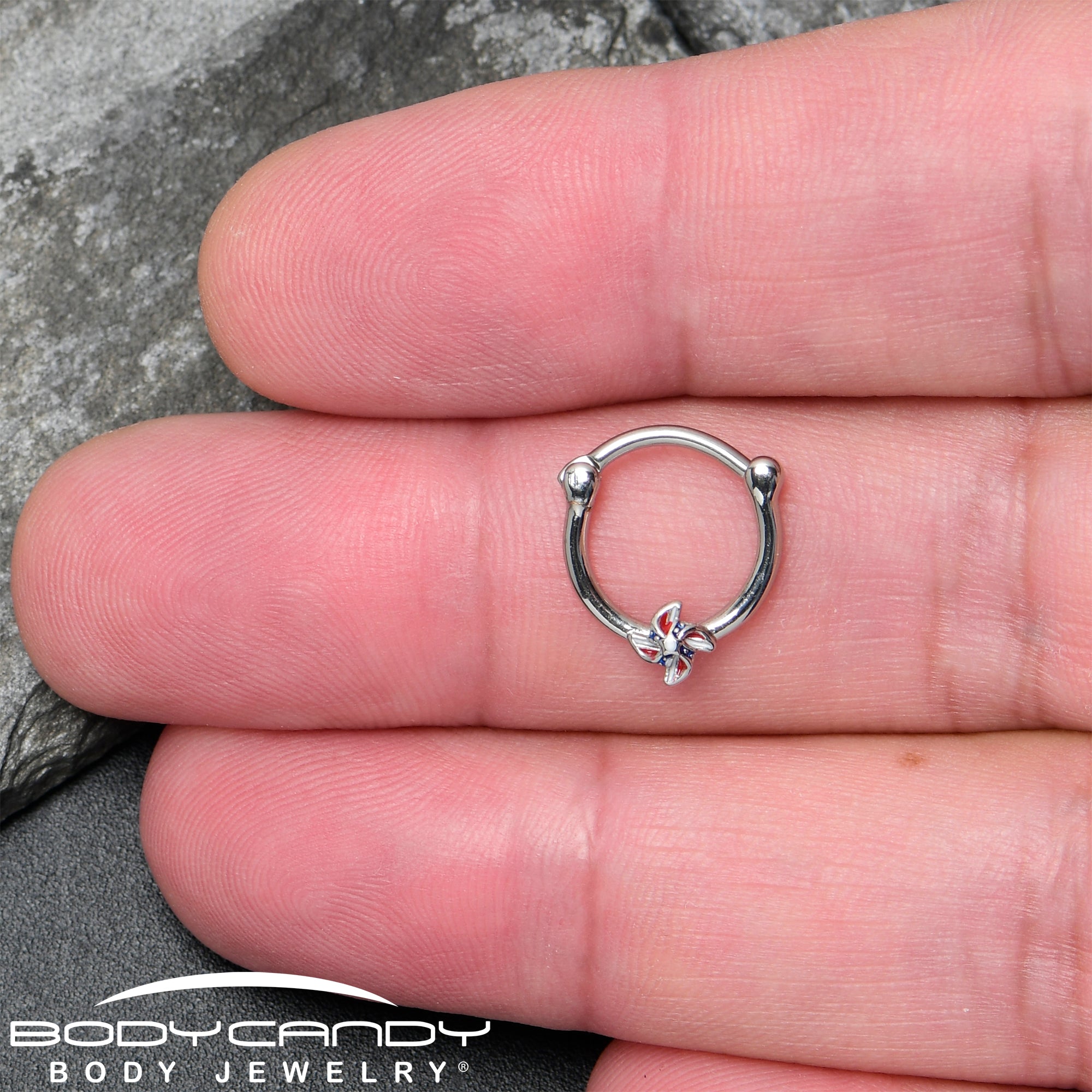 BodyCandy 16G 3/8 Patriotic Pinwheel Cartilage Clicker — side view