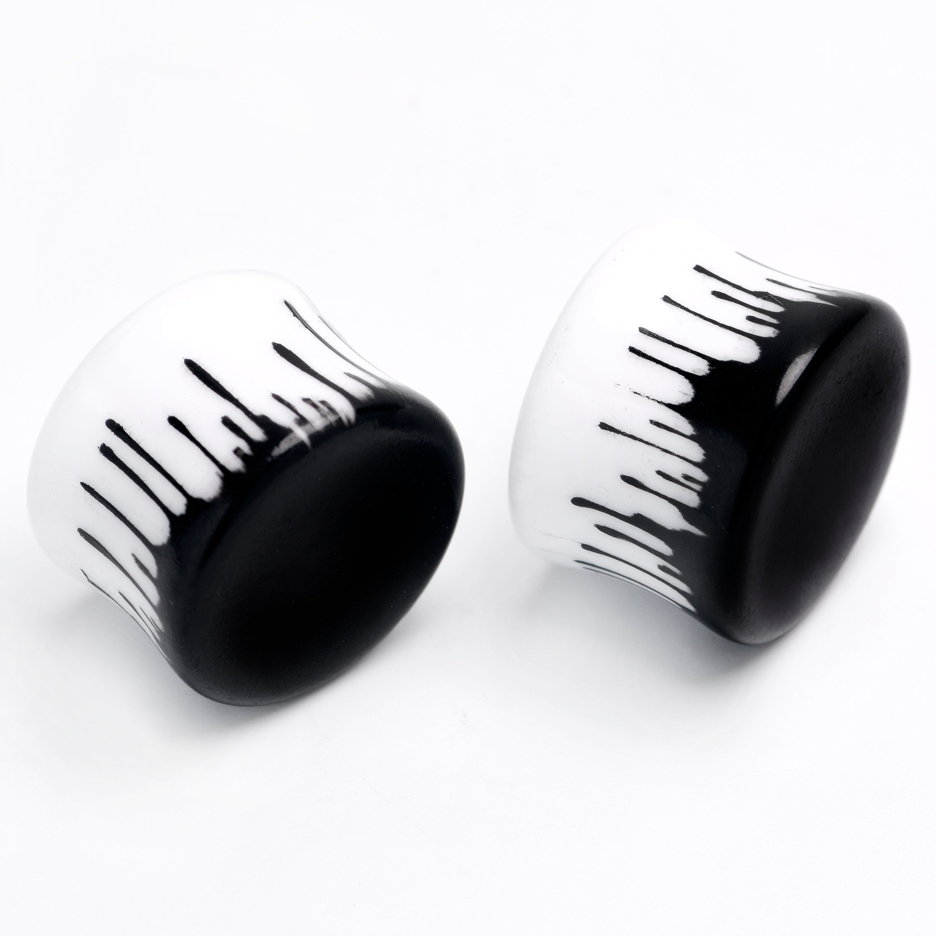 BodyCandy White Black Drip Acrylic Double Flare Plugs — size reference