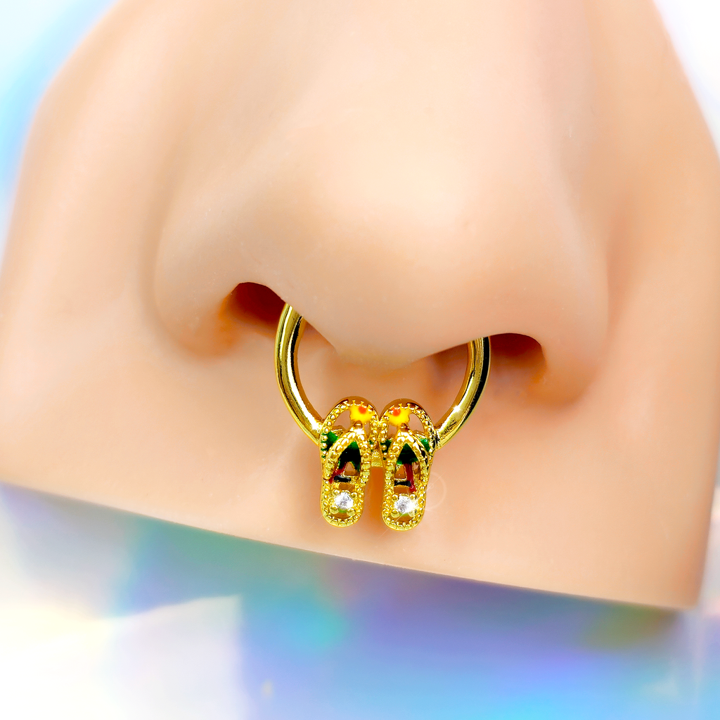 BodyCandy 16G 5/16 Clear Gem Gold Tone Beach Sandals Cartilage Clicker — detail close-up
