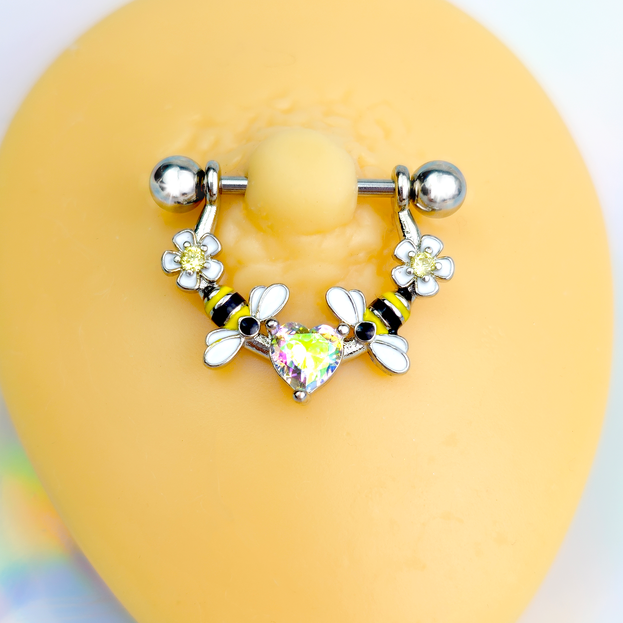 BodyCandy 14G 9/16 Aurora Gem Heart Bees Flowers Dangle Nipple Ring Set — detail close-up