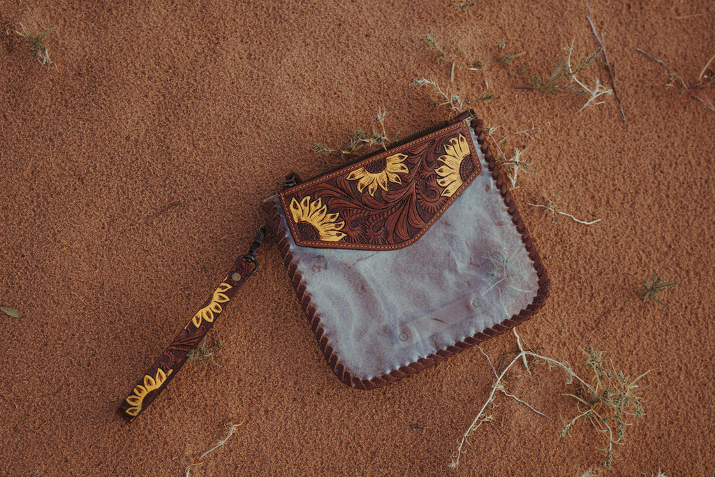 Haute Southern Hyde The Sunflower Fields Clear Bag, a Haute Southern Hyde by Beth Marie Exclusive — detail close-up
