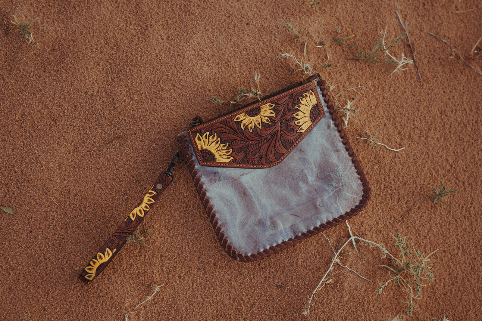 Haute Southern Hyde The Sunflower Fields Clear Bag, a Haute Southern Hyde by Beth Marie Exclusive — detail close-up