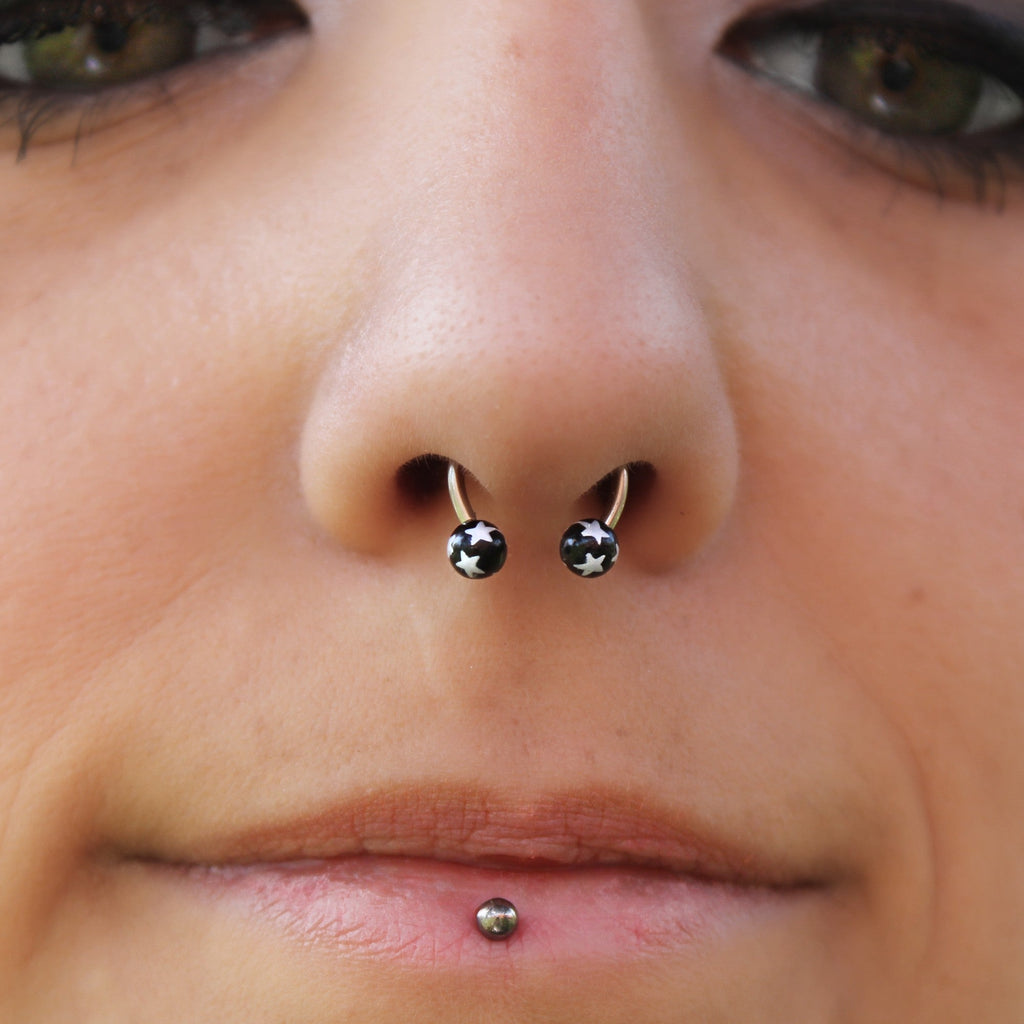 BodyCandy 16G 3/8 Pattern Black White Horseshoe Circular Barbell Set of 8 — detail close-up