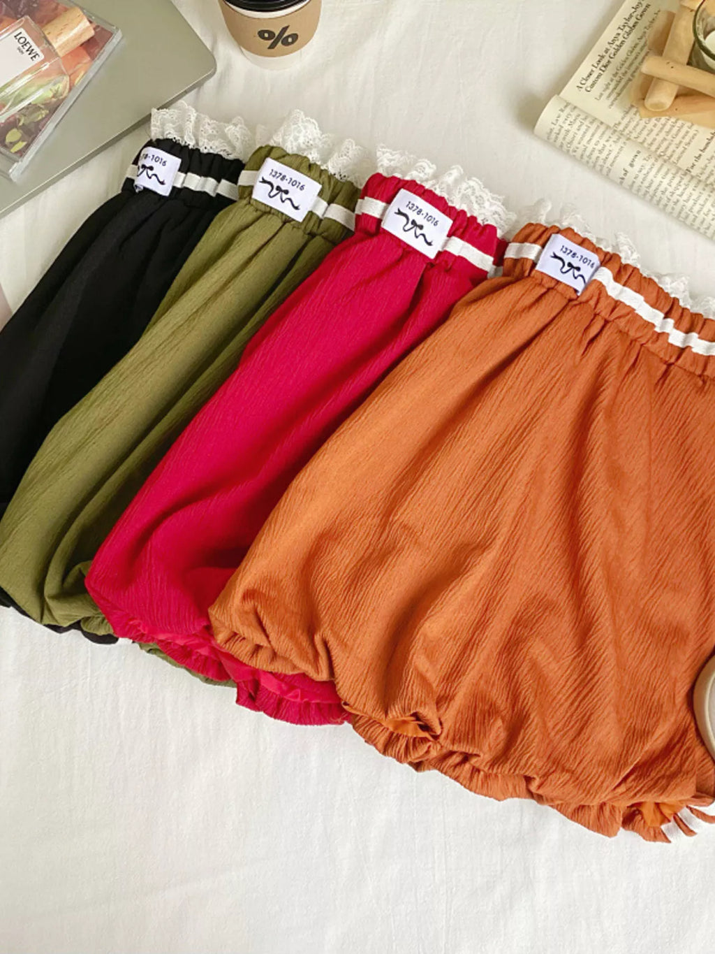 Lace Trim Elastic Waist Mini Skirt