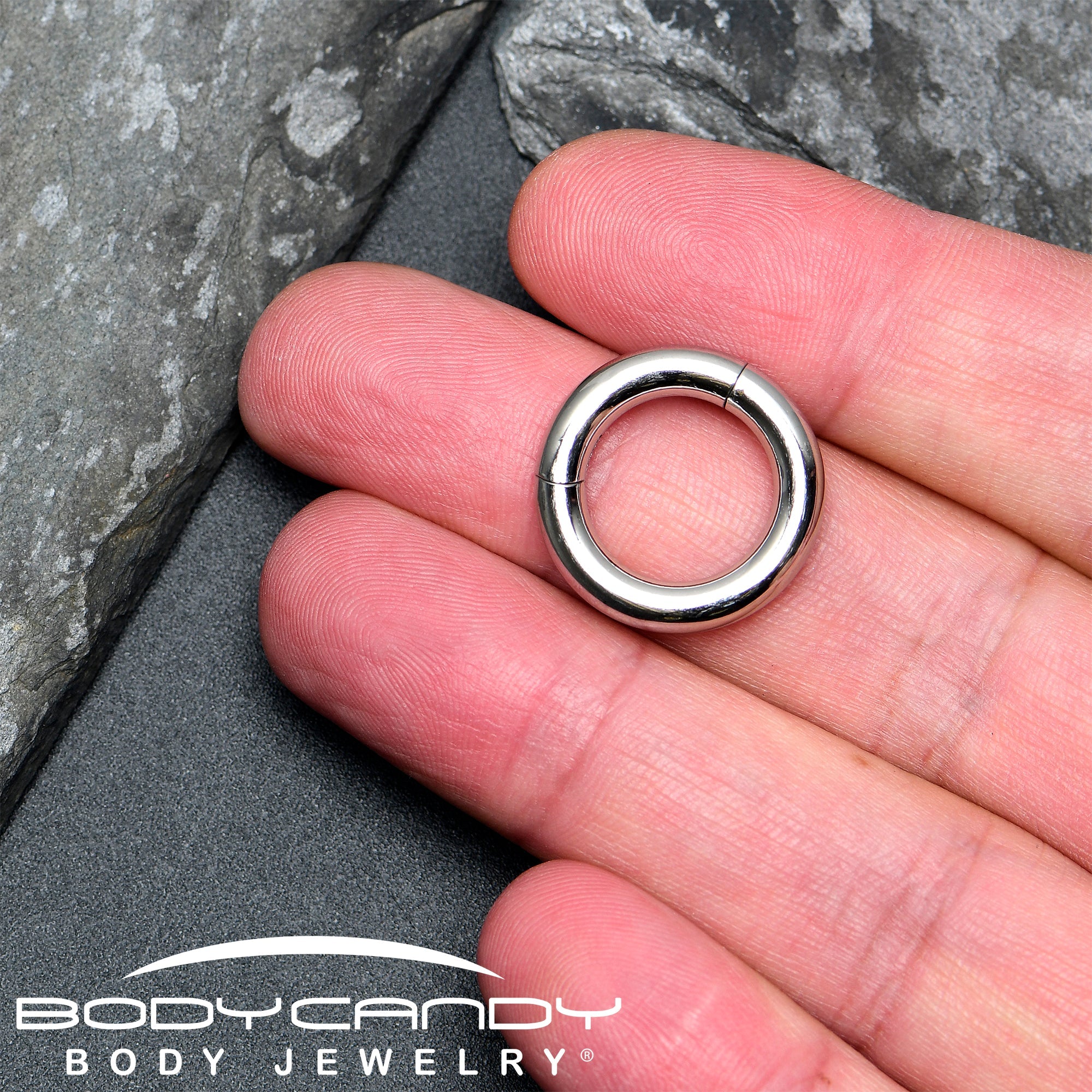 BodyCandy 6G 9/16 316L Surgical Steel Precision Hinged Segment Hoop — in-use photo
