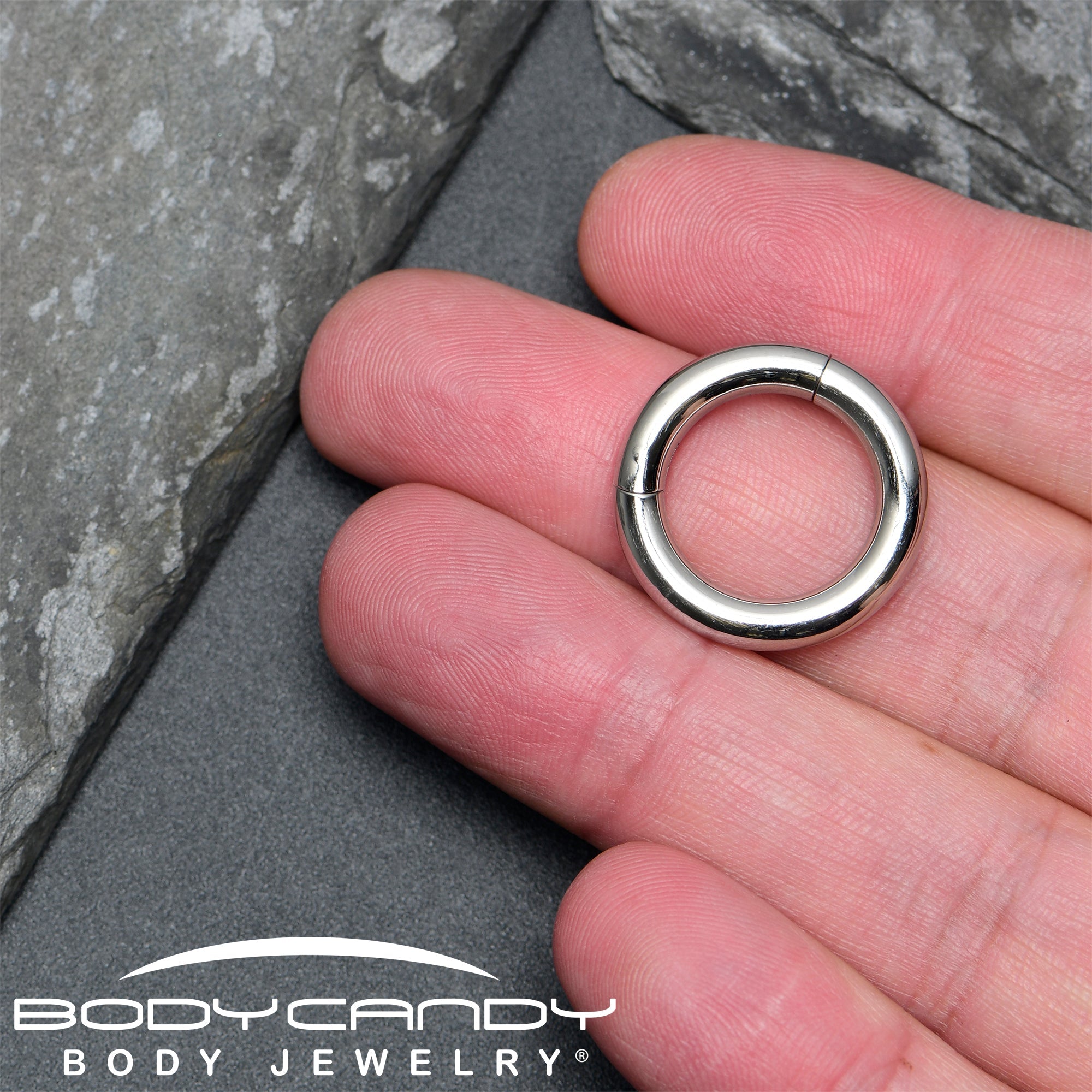 BodyCandy 6G 5/8 316L Surgical Steel Precision Hinged Segment Hoop — in-use photo