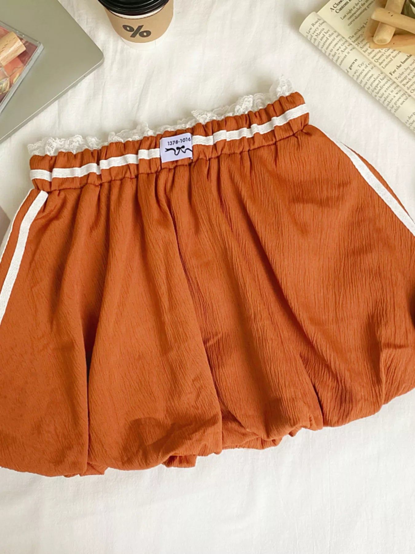 Lace Trim Elastic Waist Mini Skirt