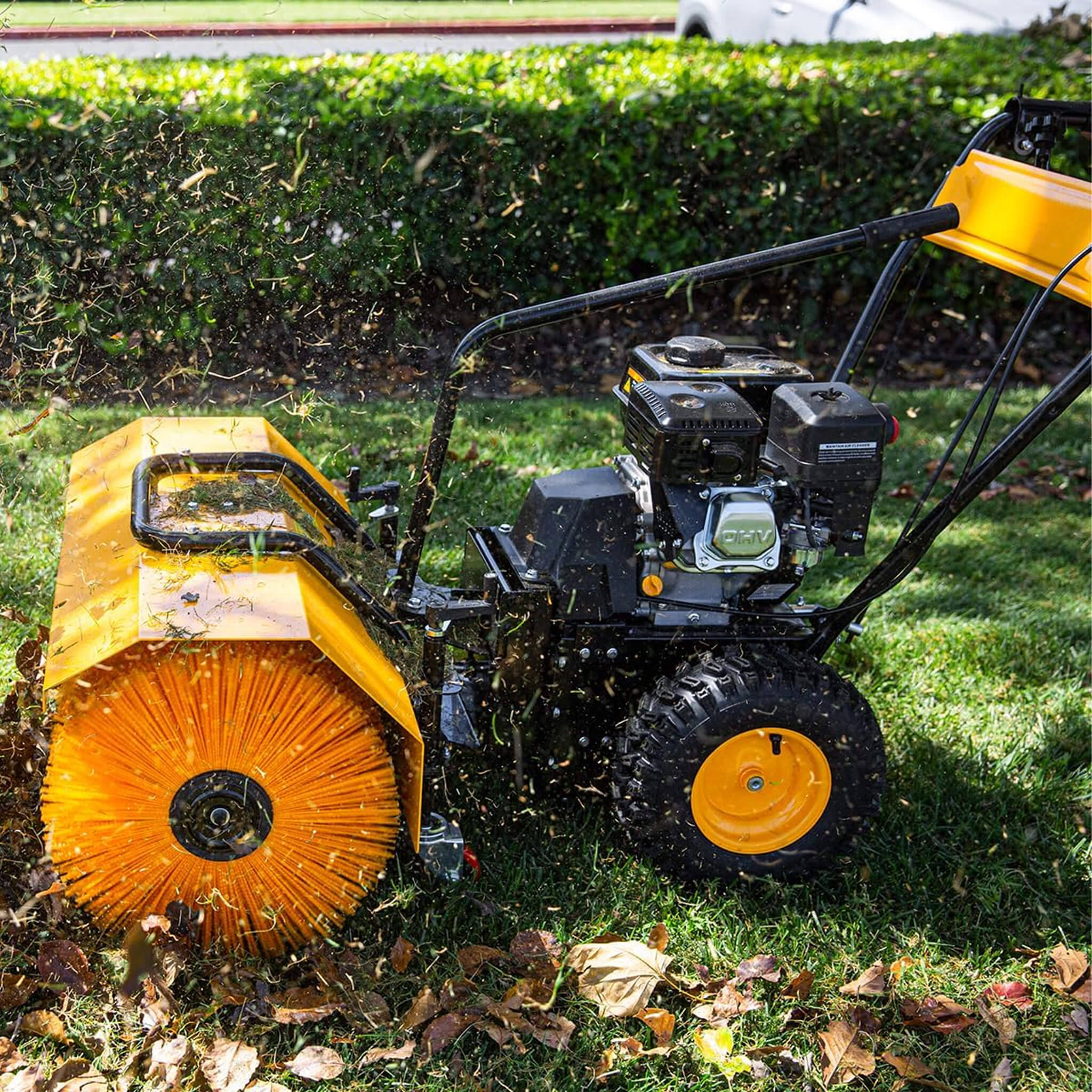 Heavy-Duty 7HP 31-Inch Commercial Walk-Behind Gas-Powered Sweeper (SAK25489) – SAKSBY WHOLESALE, view 6