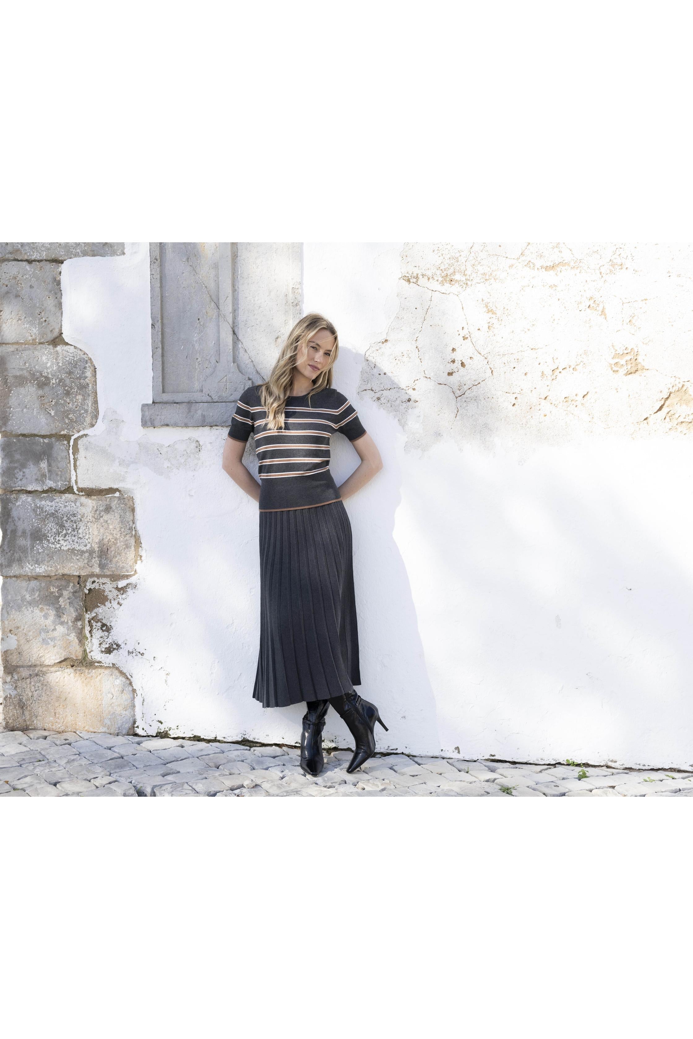 KADOU BOUTIQUE Short Sleeve Striped Top — alternative angle