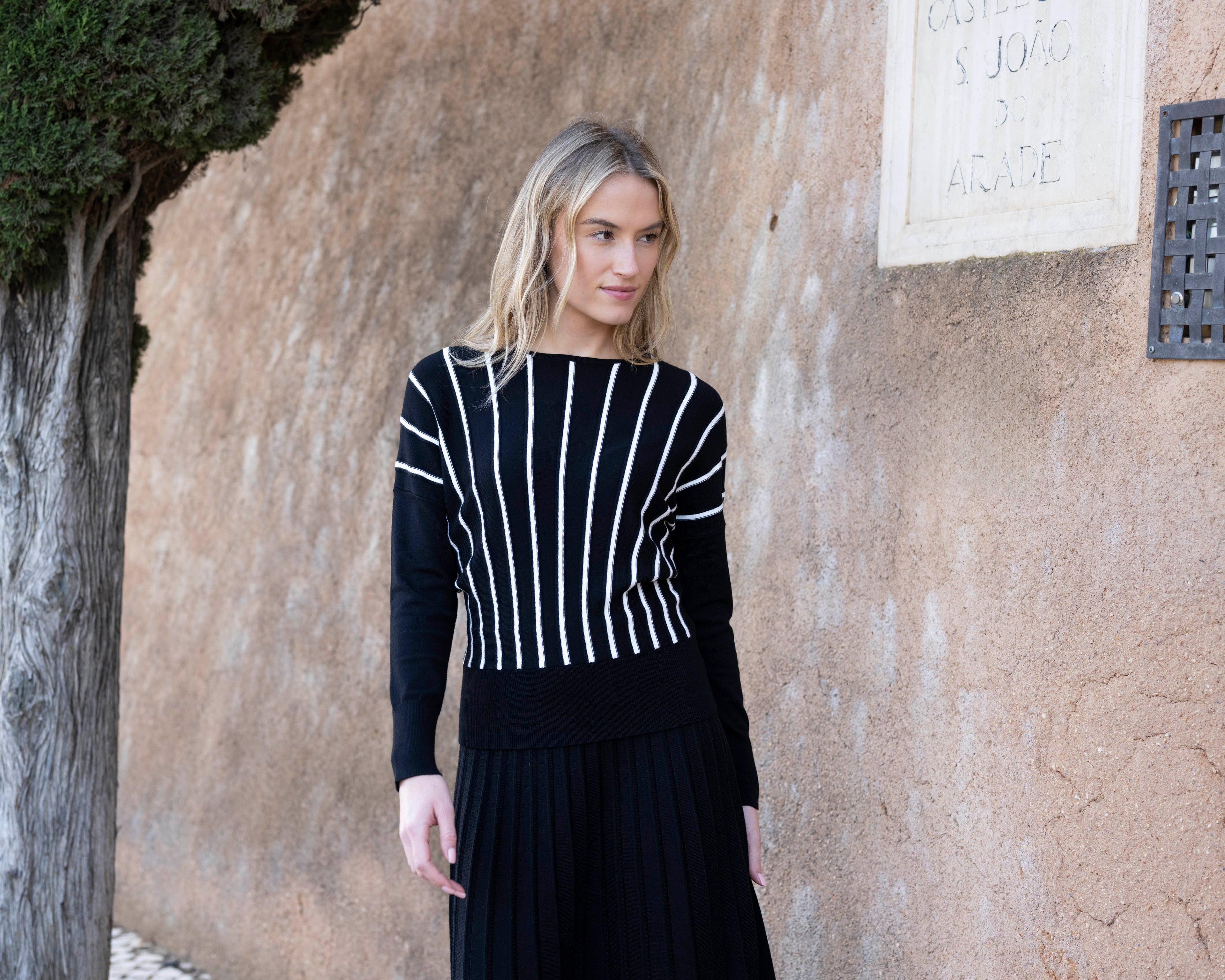KADOU BOUTIQUE Ladies Vertical Striped Sweater — back view