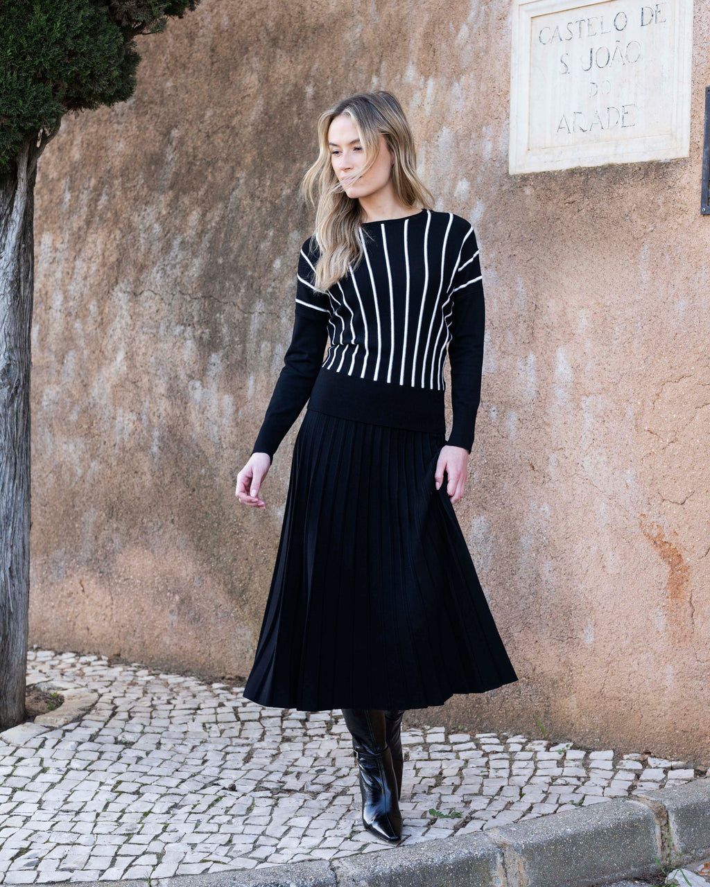 KADOU BOUTIQUE Ladies Vertical Striped Sweater — side view