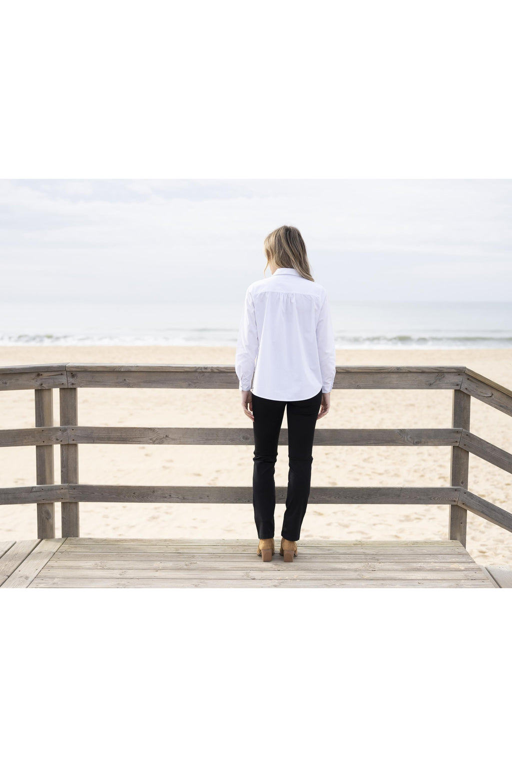KADOU BOUTIQUE Classic Cotton Button-Down Shirt — side view