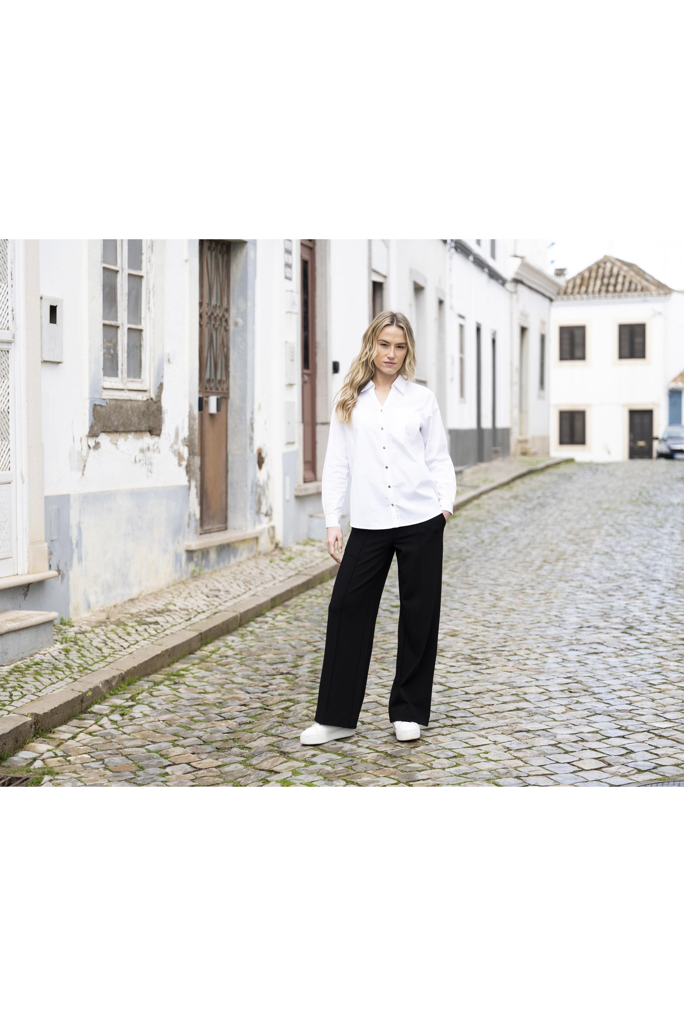 KADOU BOUTIQUE Classic Cotton Button-Down Shirt — alternative angle