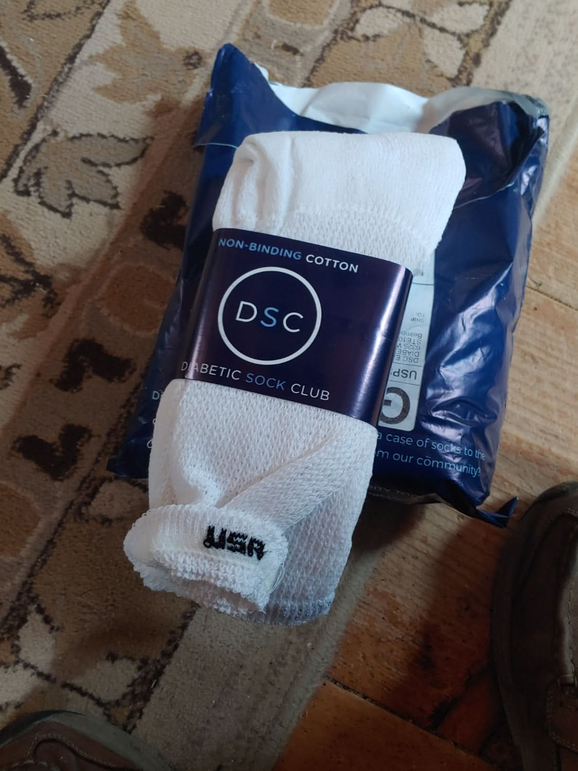 DSC Women's Cotton Diabetic Crew Socks (6 Pair) — size reference
