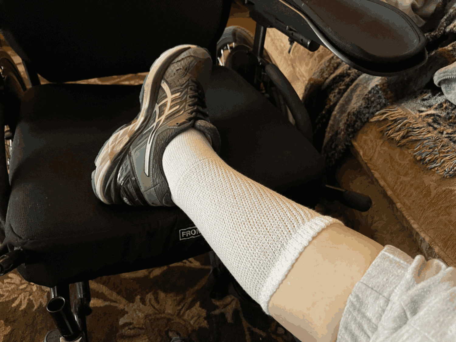 DSC Men's Ultra-Soft Upper Calf Diabetic Socks (4 Pair) — fabric or material detail