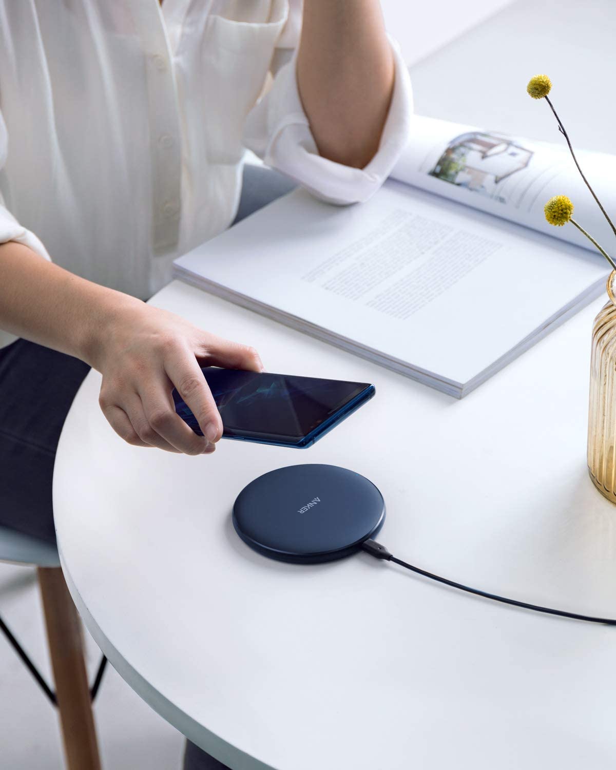 Anker <b>313</b> Wireless Charger (Pad), view 10