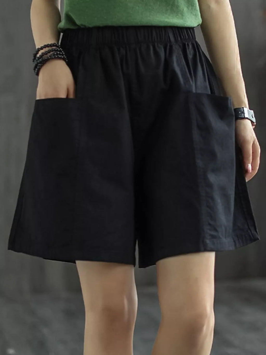 Elastic Waist Casual Shorts