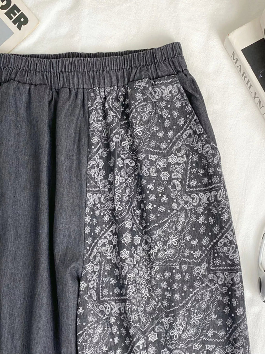 Elastic Waist Printed Jeans