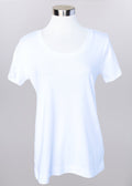 KADOU BOUTIQUE Basic Tee — detail close-up