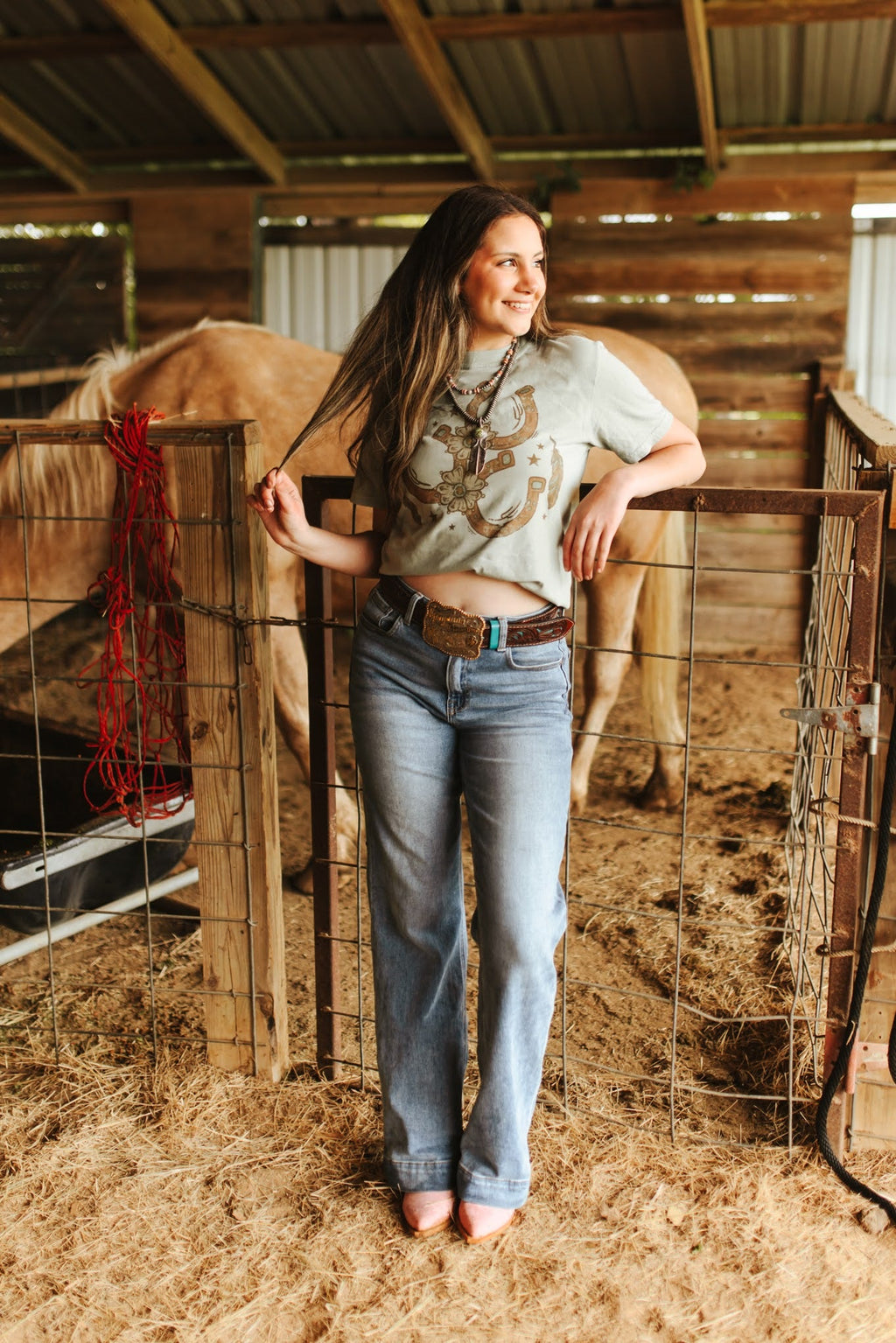 Wild Junkie Floral Horseshoe Graphic Tee - Bay — construction detail