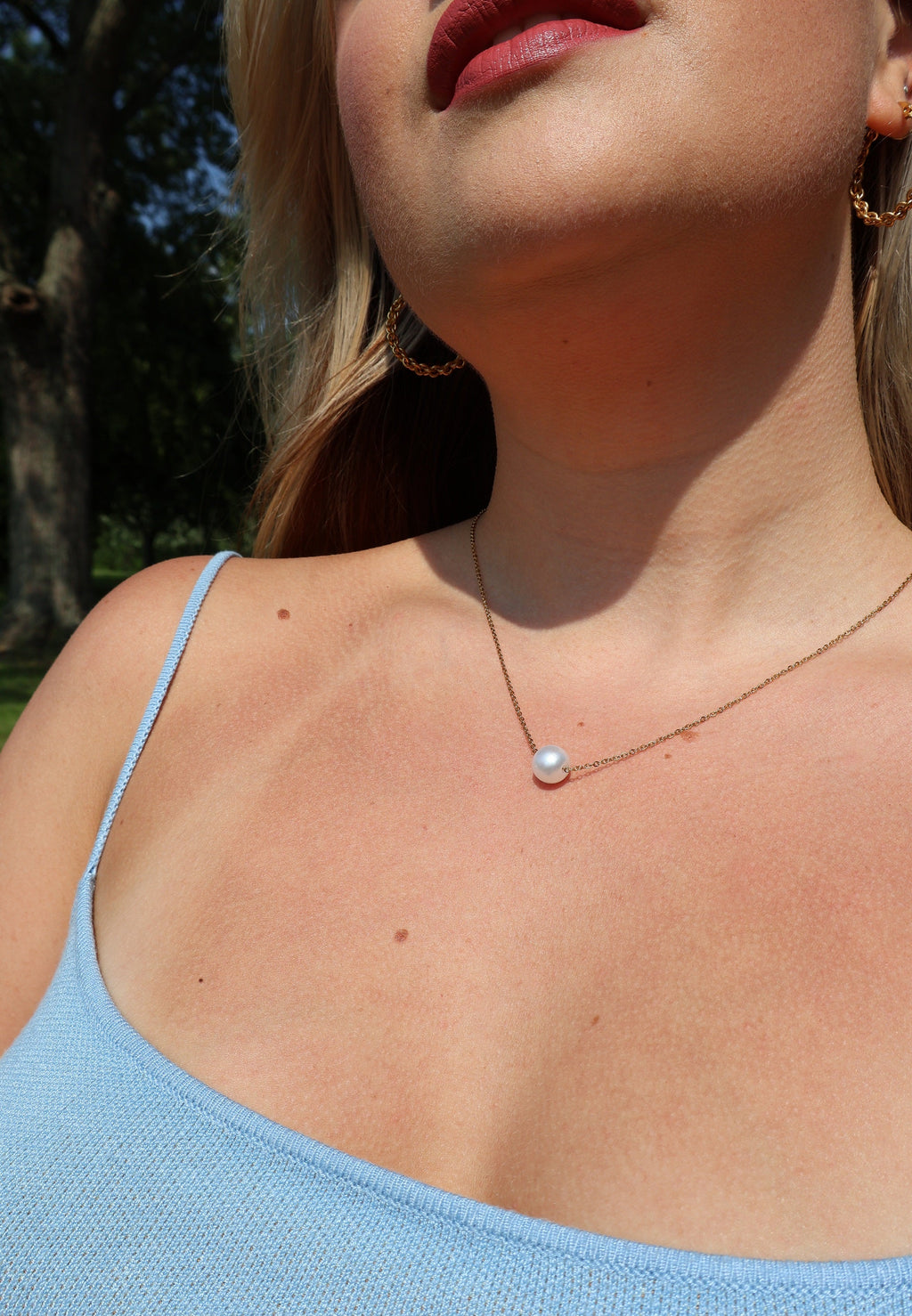 BodyCandy Stainless Steel Chain Necklace Minimalist Pearl Pendant Necklace — side view