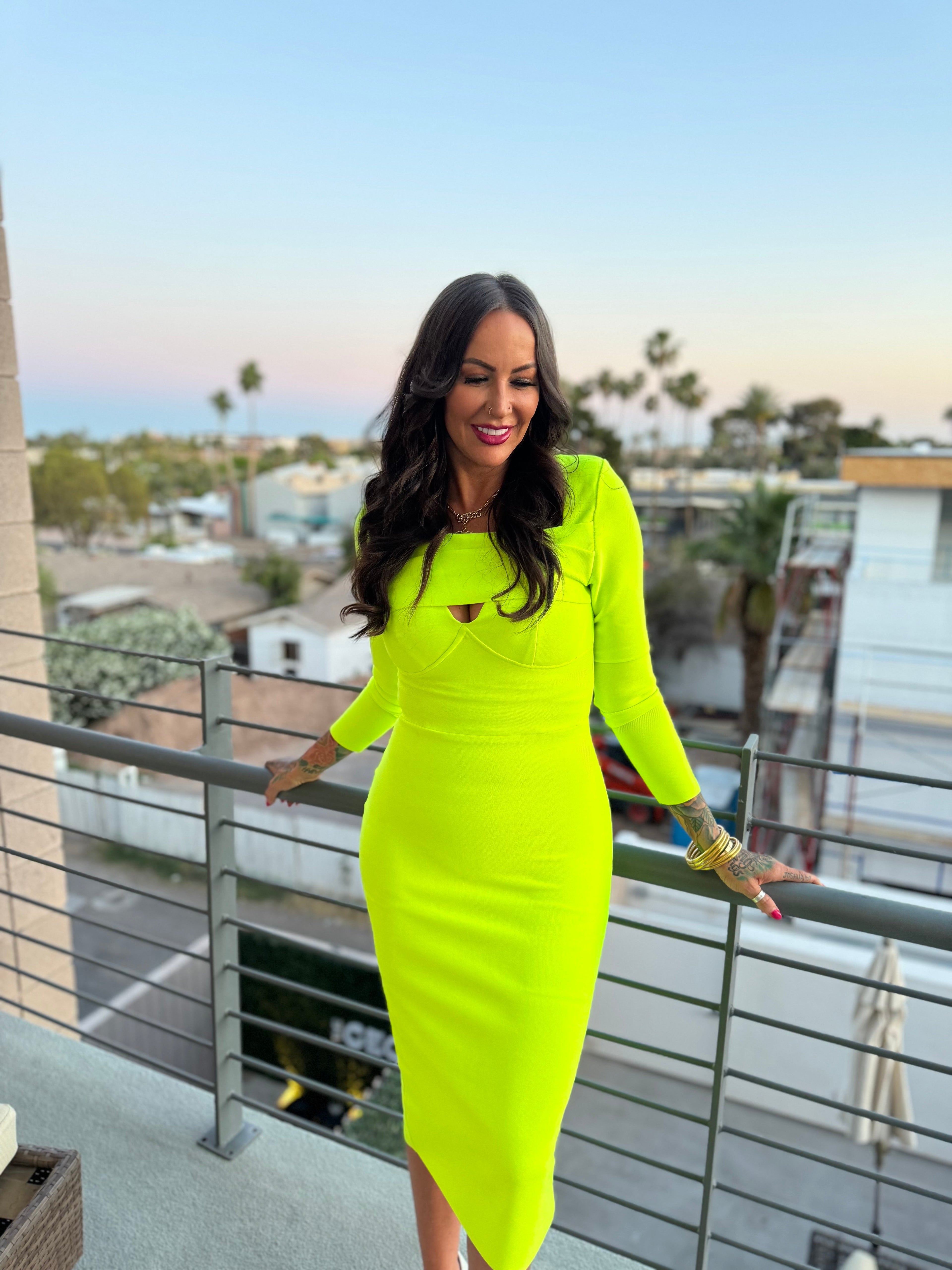 Pretty Little Patriot Pretty Little Patriot Real housewives neon bandage dress — construction detail