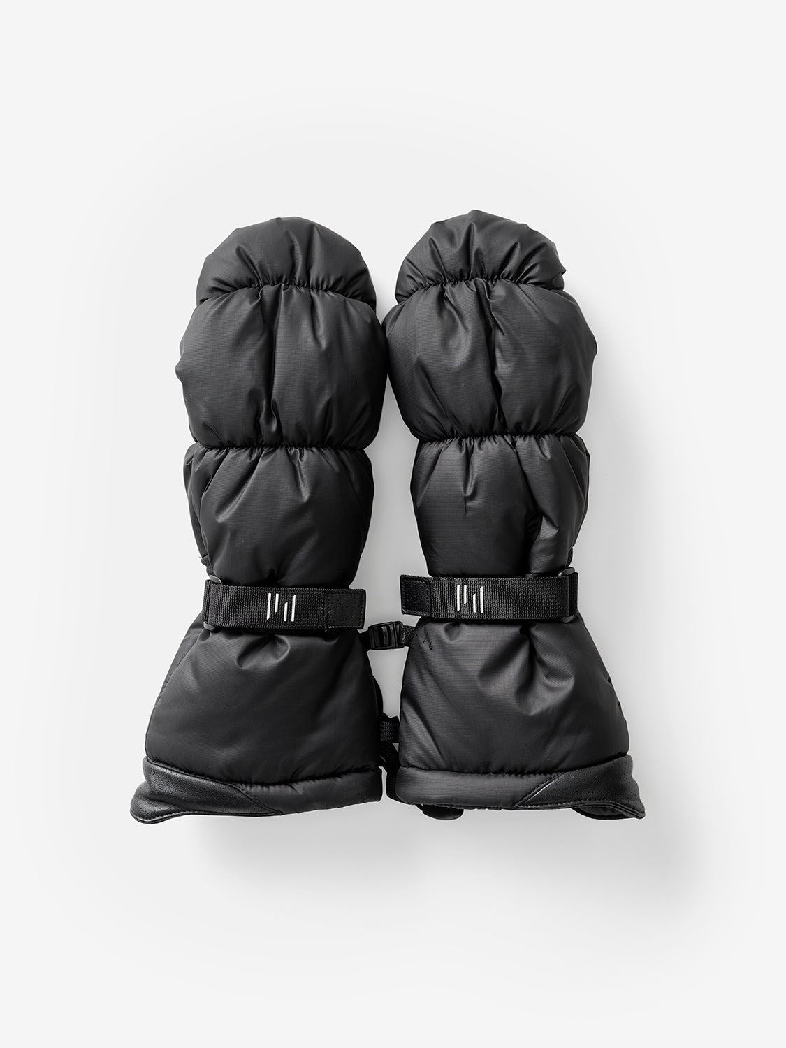 Holden Outerwear Puffy Mitten - Black — detail close-up