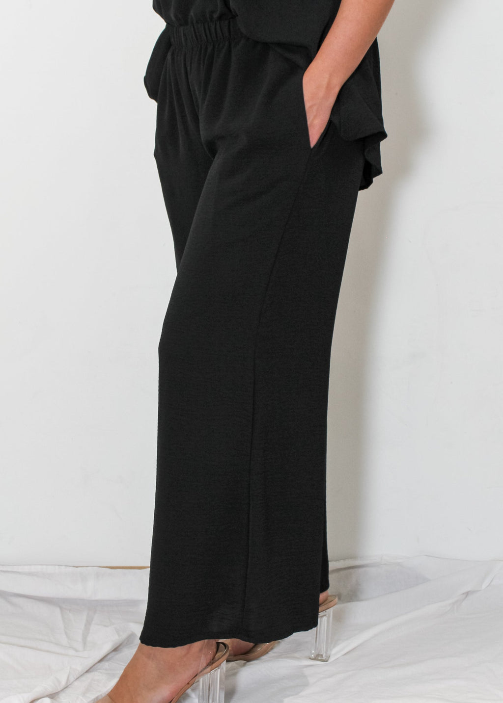 KADOU BOUTIQUE Airflow Pull-on Wide Leg Pants — lifestyle context