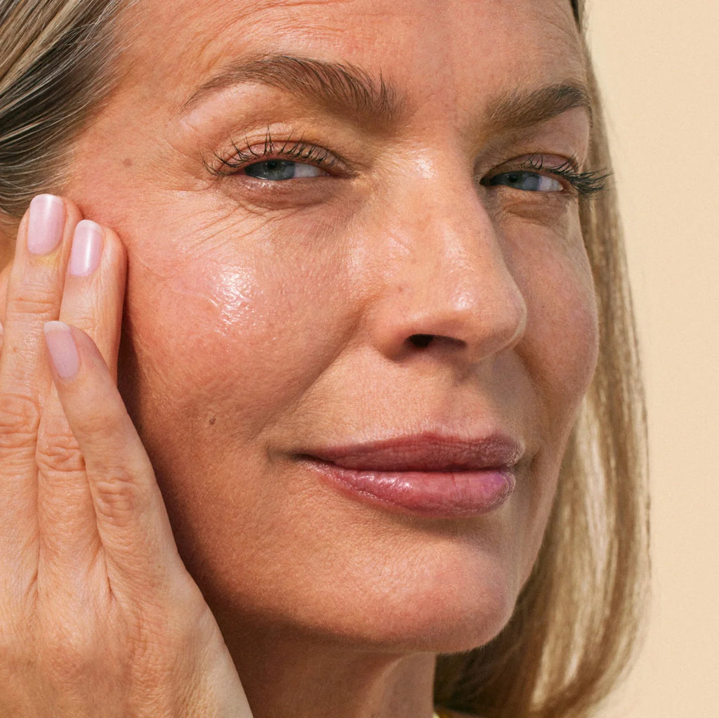 Solawave Skin Therapy Activating Serum — side view
