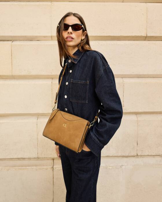 KADOU BOUTIQUE Alba Crossbody Bag — color detail