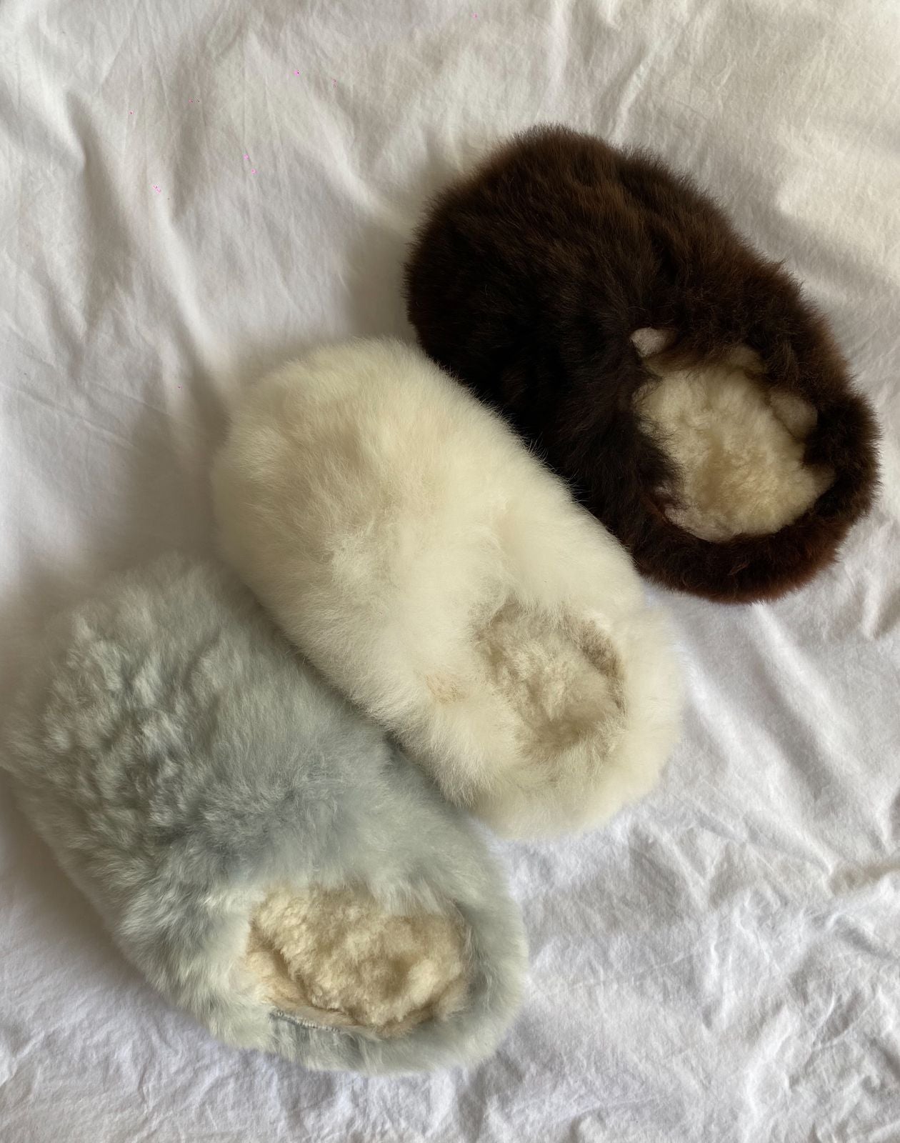 Simoné Sleepwear USA Alpuffas - Genuine Alpaca Slippers — alternative angle