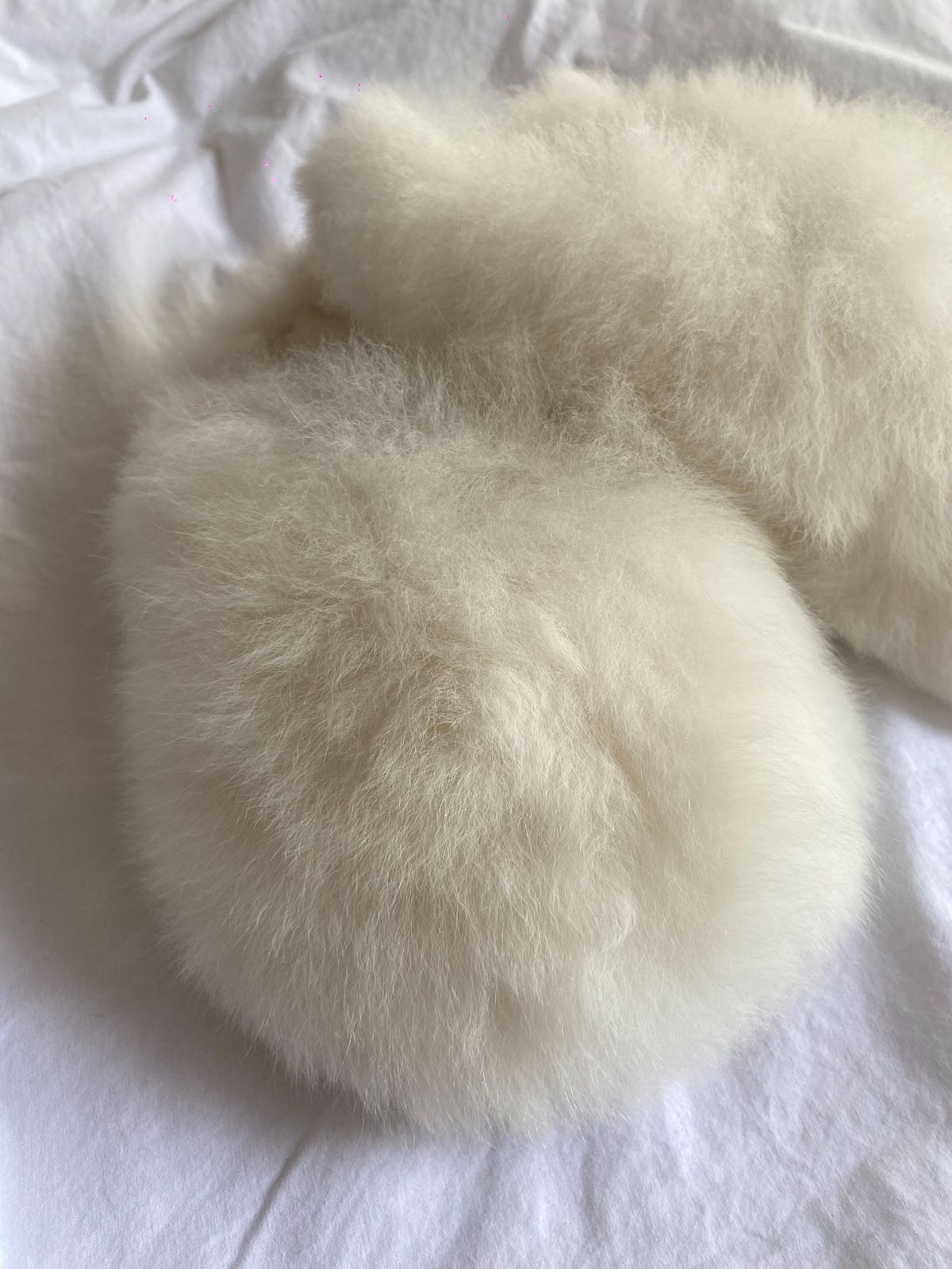 Simoné Sleepwear USA Alpuffas - Genuine Alpaca Slippers — comparison shot