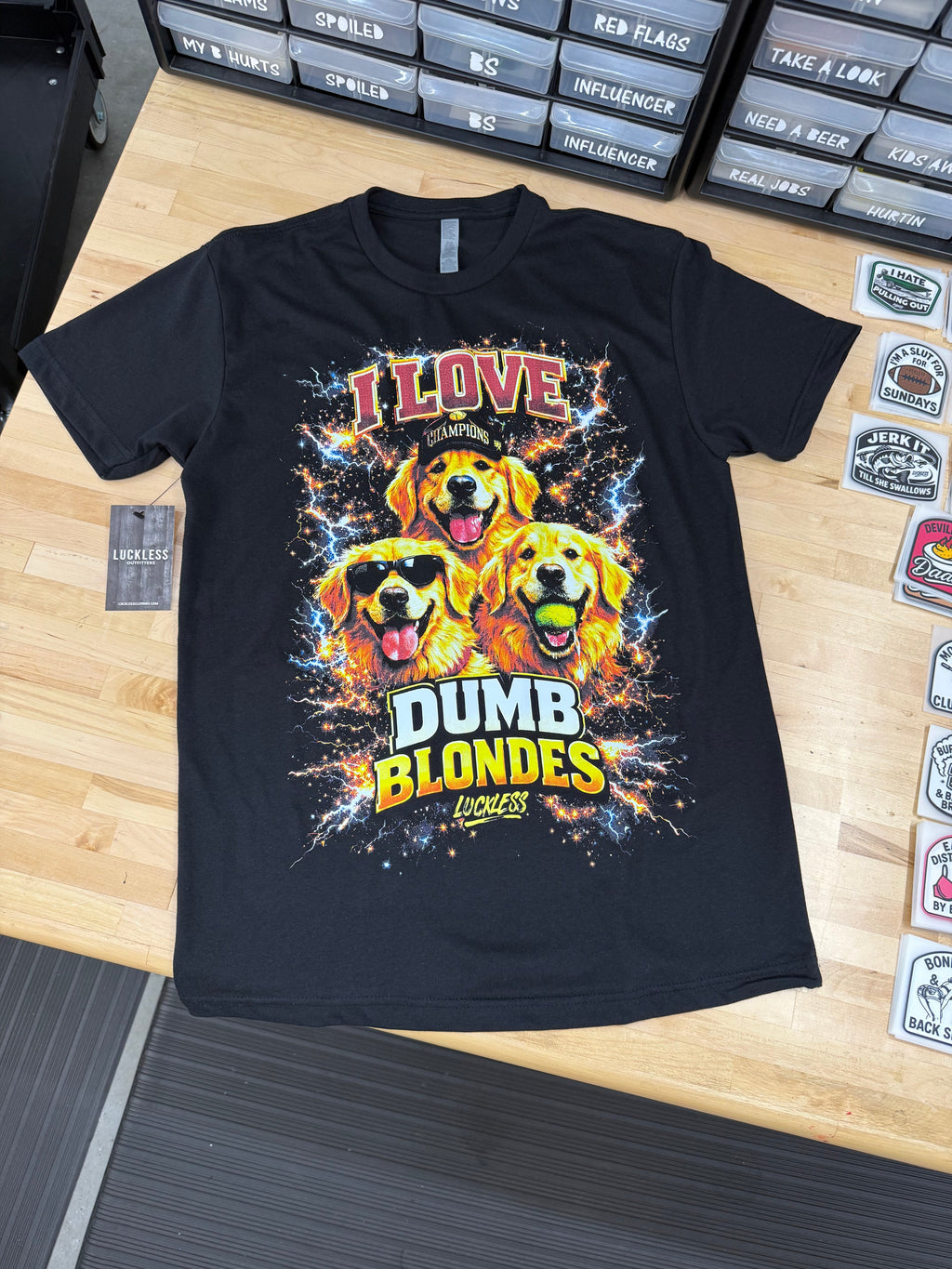 Luckless Outfitters I Love Dumb Blondes Tee — detail close-up