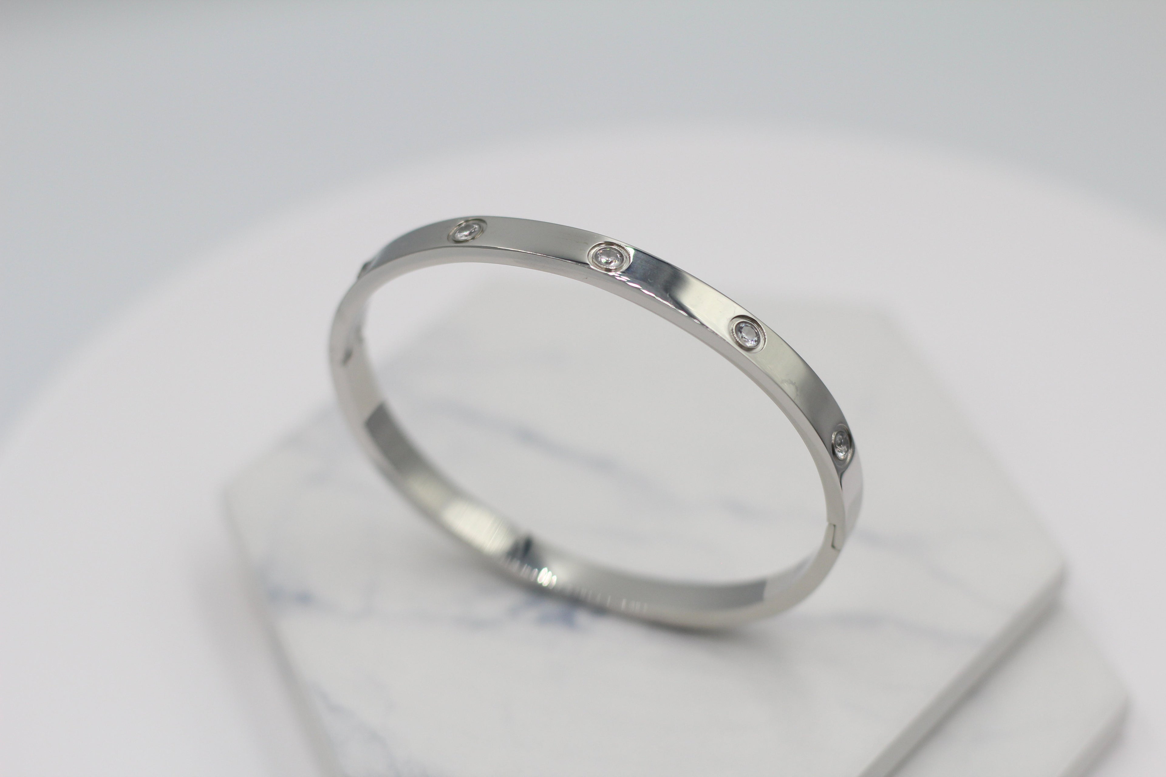 KADOU BOUTIQUE Sparkle Hinged Bangle — side view