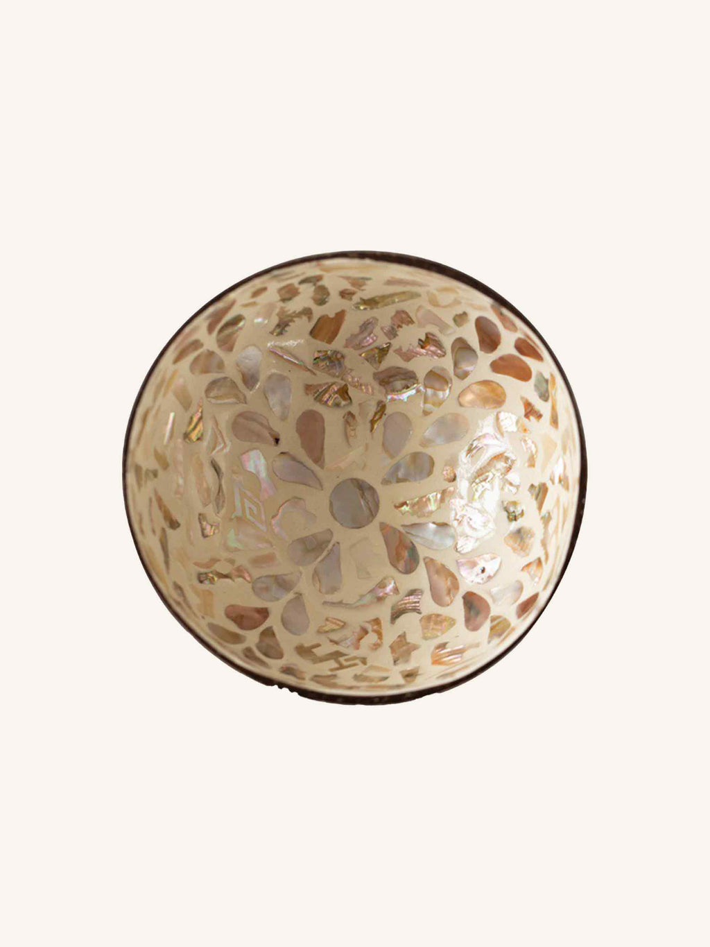 LINTICO LINTICO HANDMADE NATURAL SHELL COCONUT BOWL DECOR — lifestyle worn / used context