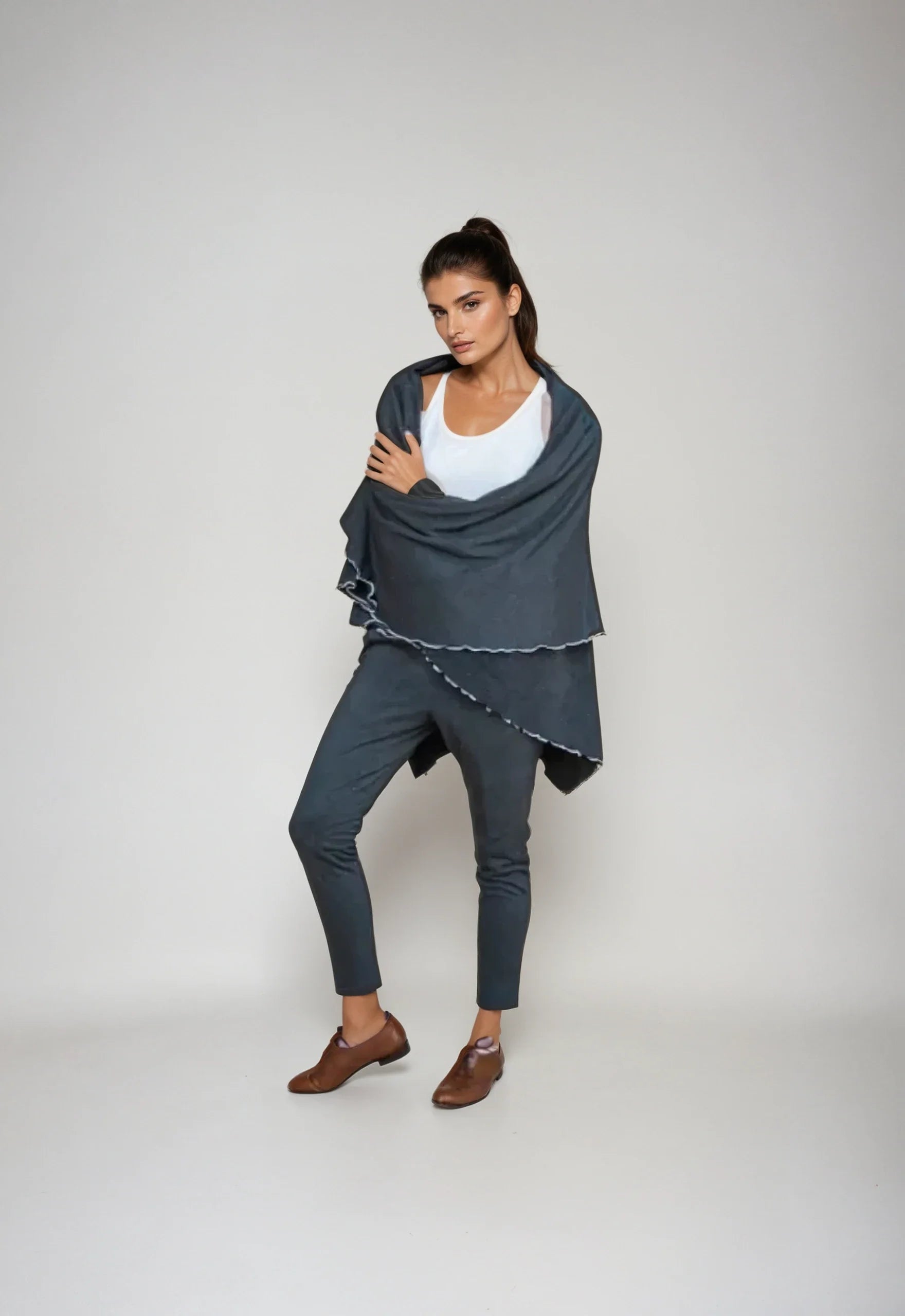 Buki Buki Blanket — side view