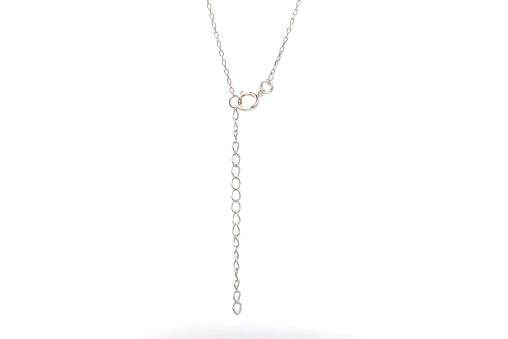 KADOU BOUTIQUE Mama Necklace Silver — detail close-up