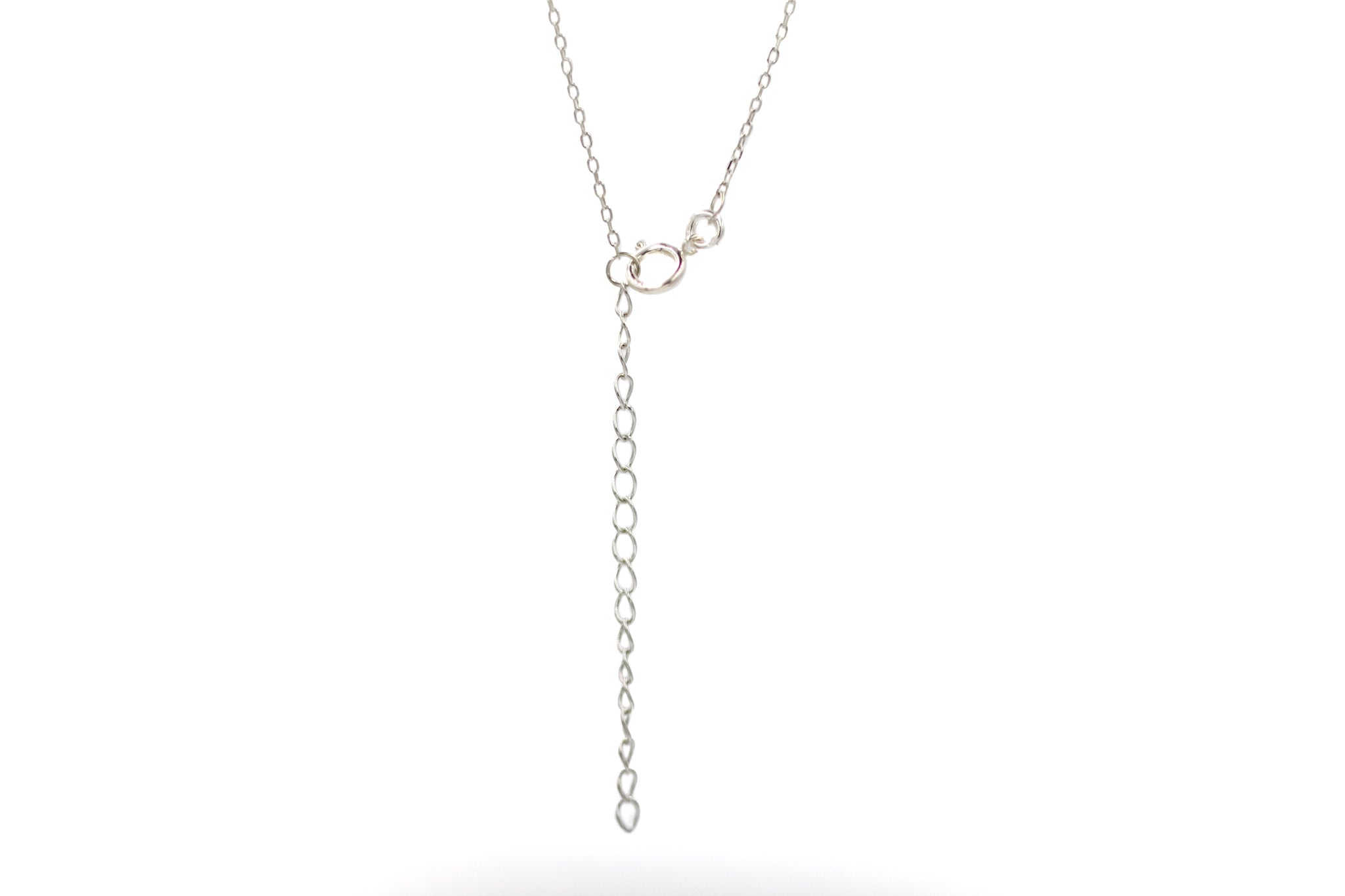 KADOU BOUTIQUE Mama Necklace Silver — detail close-up
