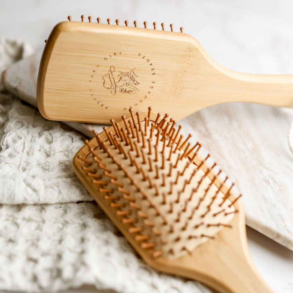 Pretty farm girl Bamboo Paddle Hair Brush — detail close-up