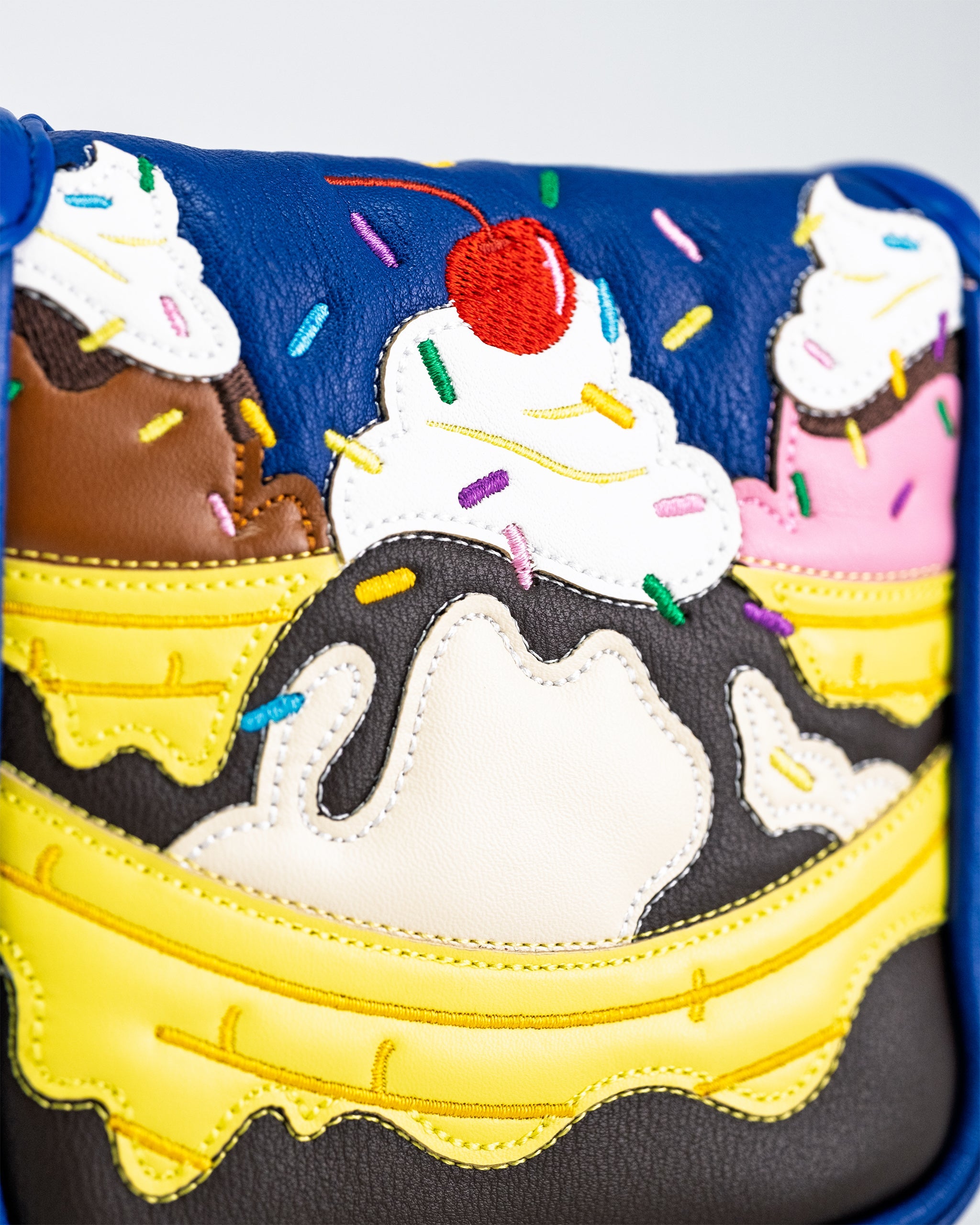 Pins and Aces Banana Split - Mallet Putter Cover — feature highlight