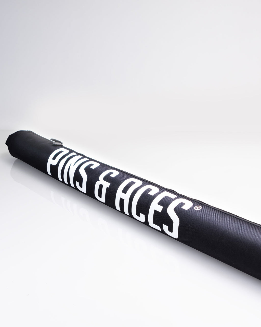 Pins and Aces Beer Sleeve - Black — detail shot 7